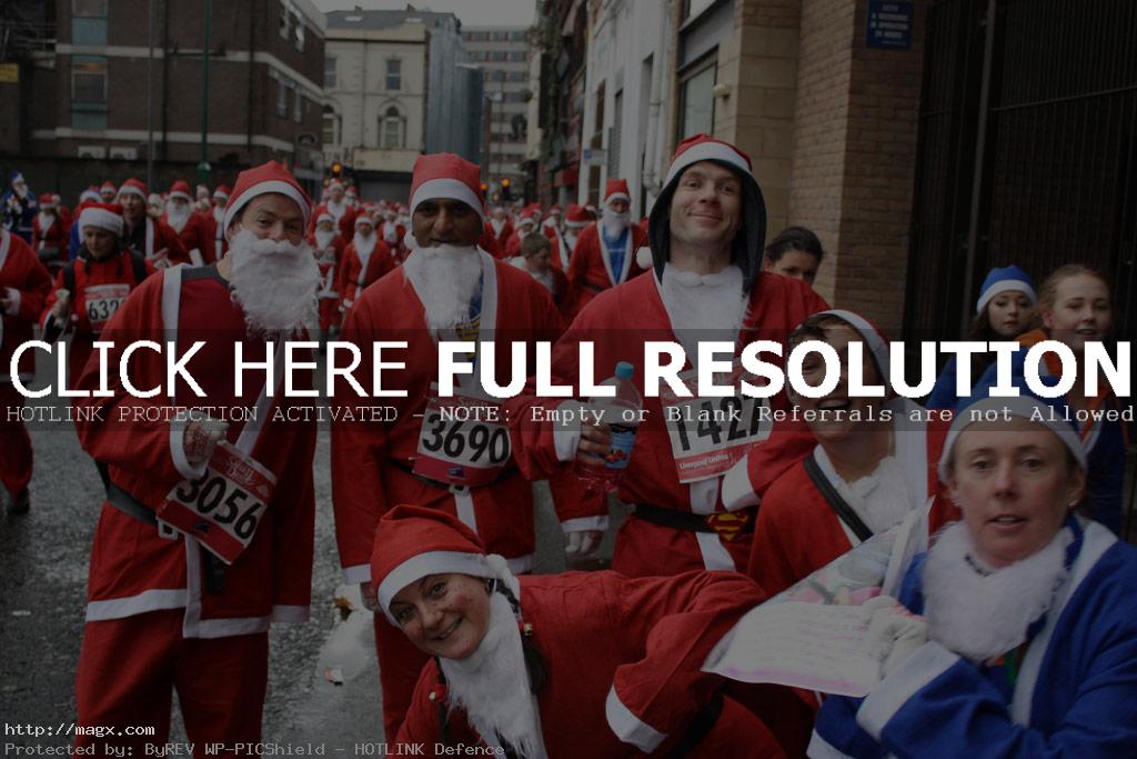 santa run7 More Than 8,000 Runners at Liverpool Santa Dash 2011
