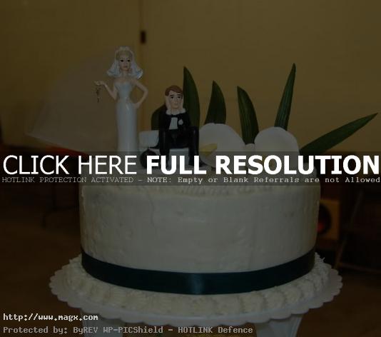 wedding cakes toppers6 Best Wedding Cake Toppers