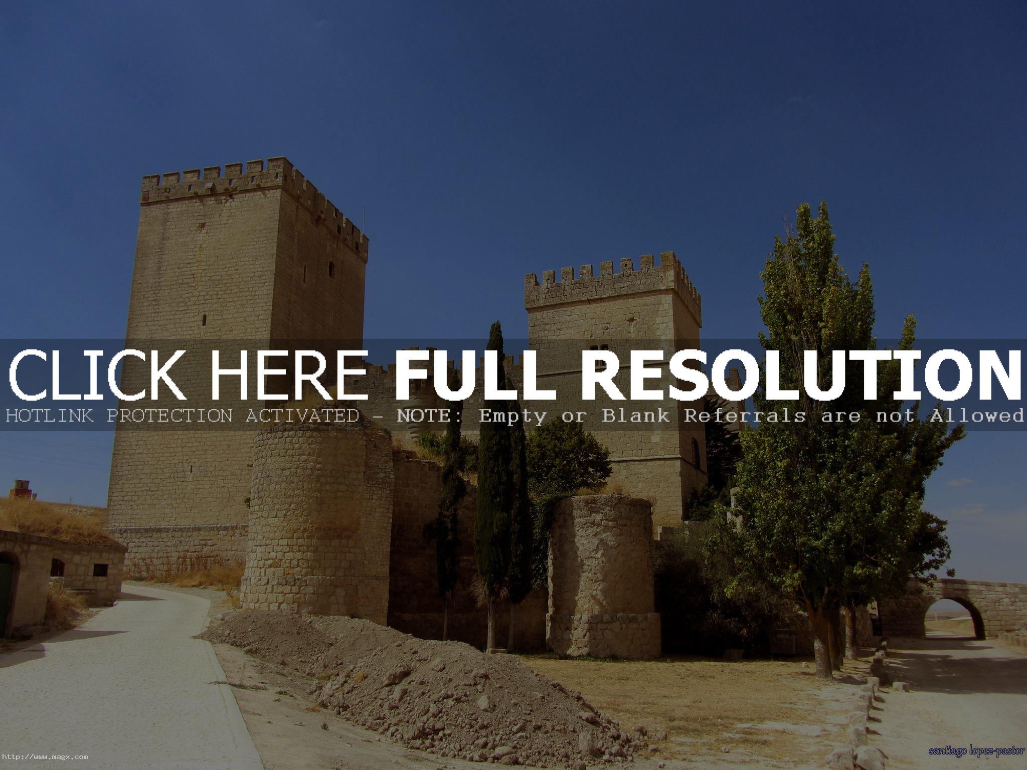 ampudia castle Castle of Ampudia in Palencia, Spain